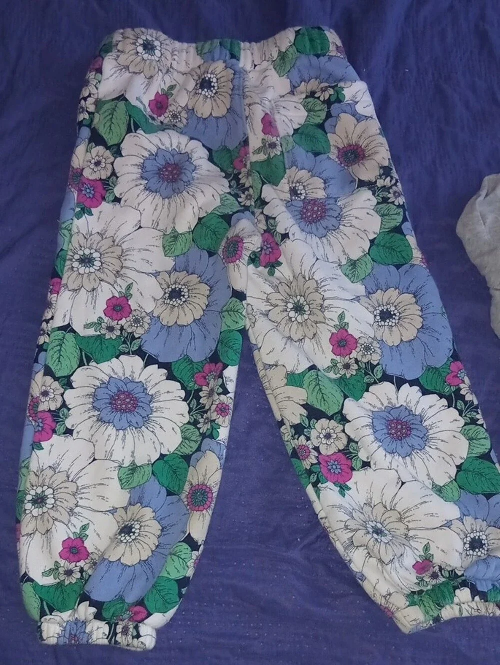 GAP Floral Elastic-Waist Joggers - White, Blue, Green & Pink With Shirt